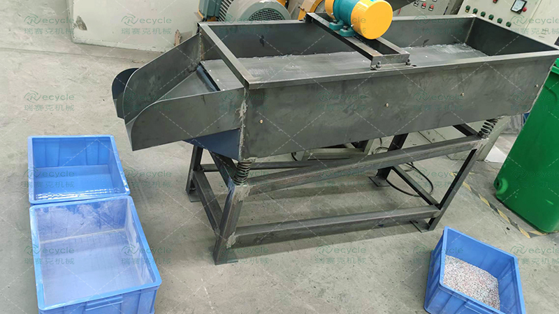 銅米機(jī)振動(dòng)篩_銅米機(jī)直線篩_銅米機(jī)篩分機(jī)