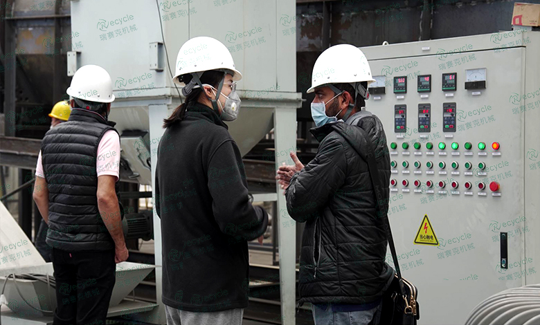 報廢鋰電池破碎分離設(shè)備.jpg